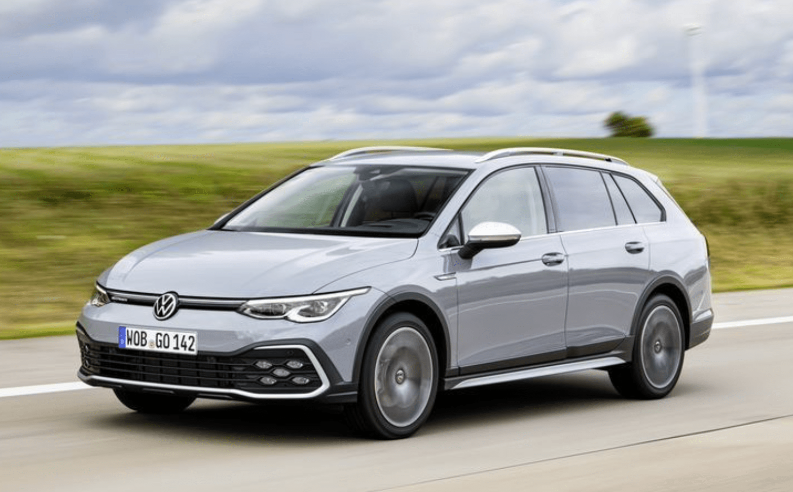 高尔夫热度飙升，网友热议不断的简单介绍