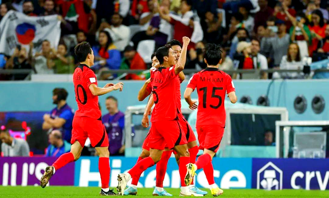 足球小组赛落幕，强队悉数晋级