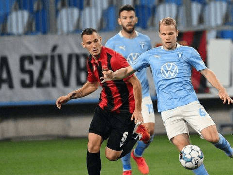 比分分析选手爆冷获胜，专家预测失准