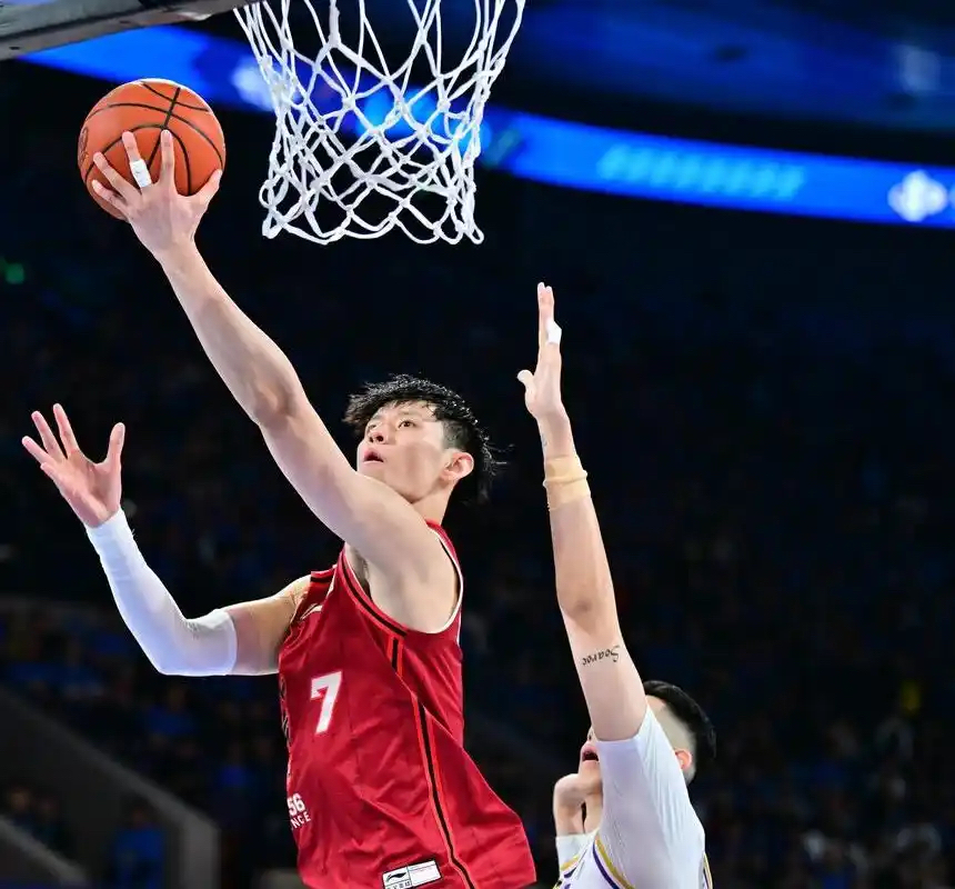 连胜势头难挡！CBA豪取十连胜