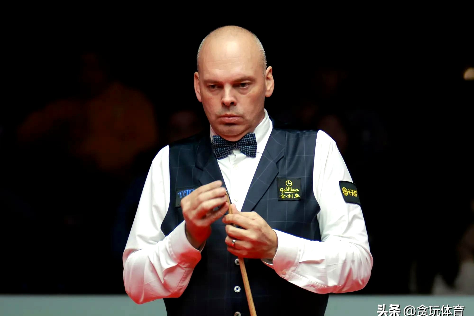 足球选手爆冷获胜,专家预测失准 足球选手爆冷获胜,专家预测失准