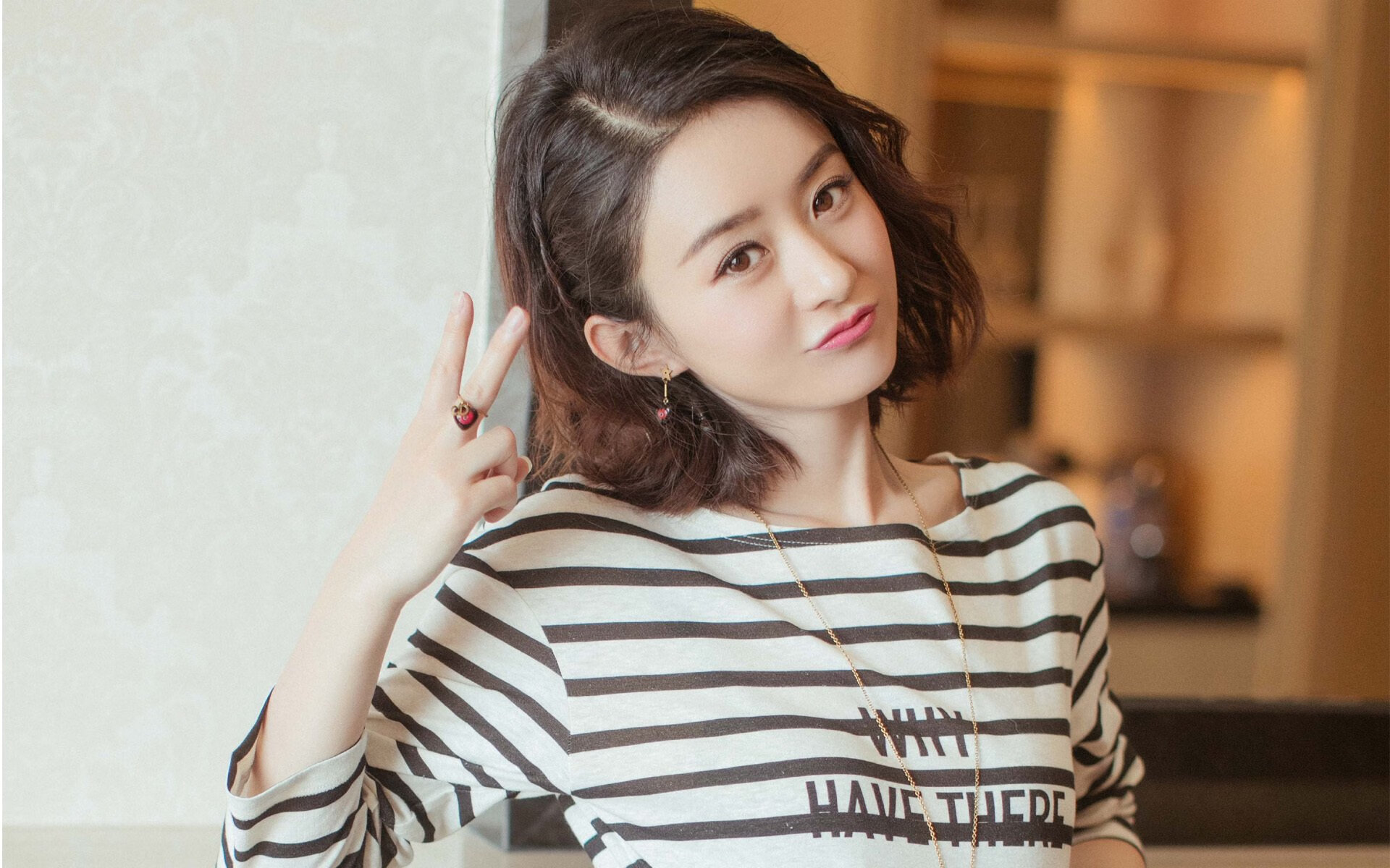 拉文关键球定乾坤，快船惊险击败辽宁队