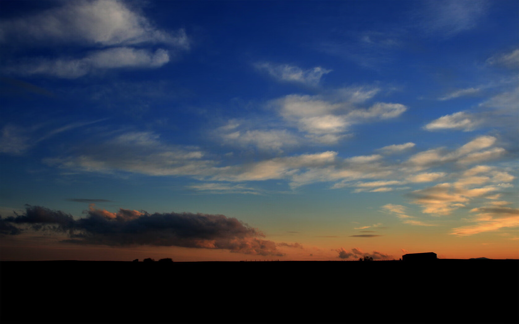王朝复辟！总决赛首战勇士铁蹄踏平亚特兰大