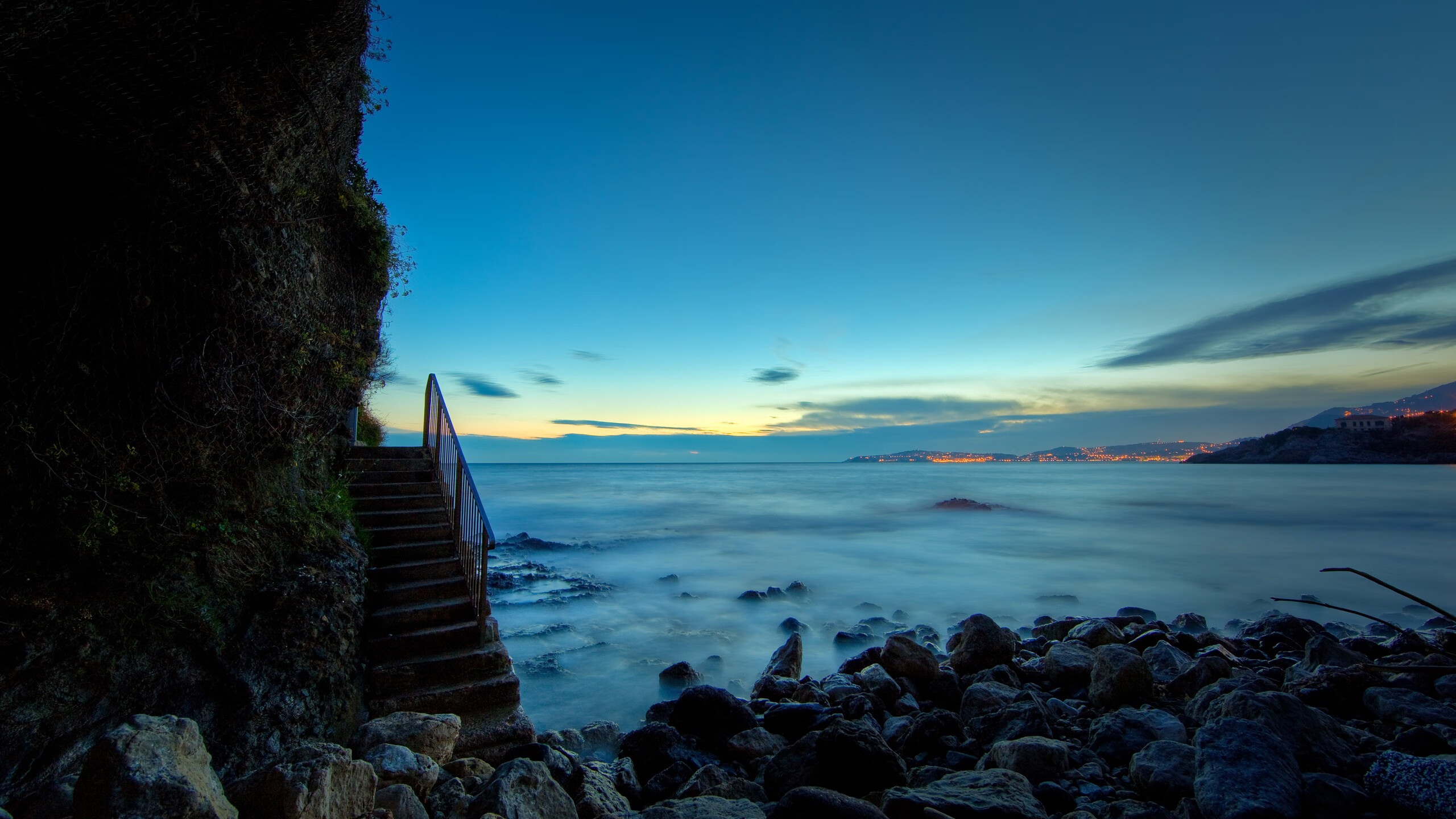 防线崩坏!一个德里赫特如何在22分钟内肢解多特蒙德