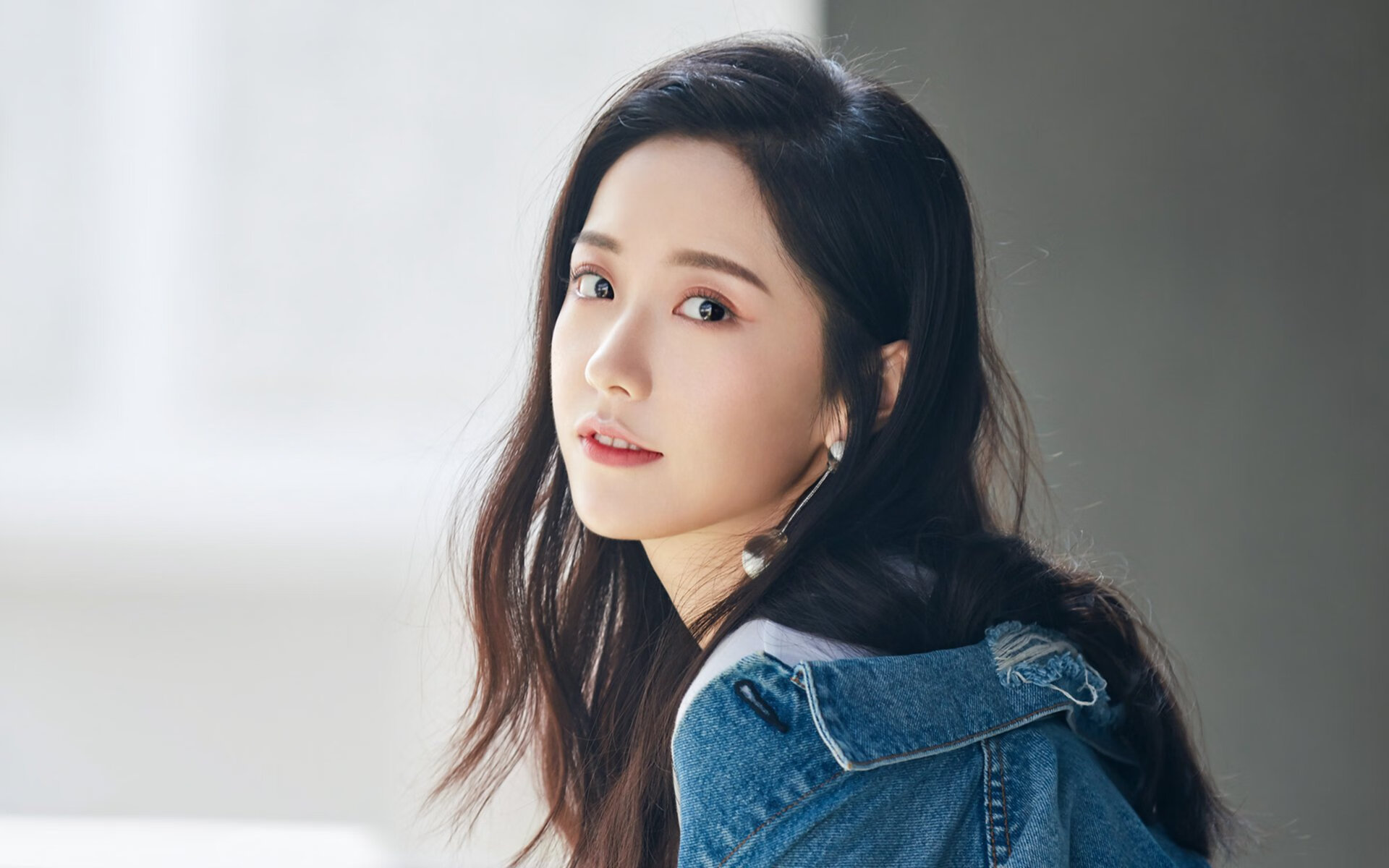 当东方武士遇上永恒之城,莱奥的跨界舞台与无限可能