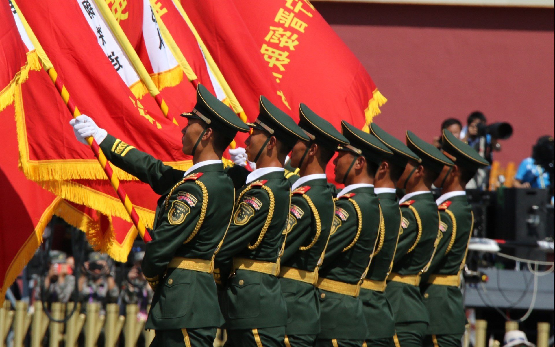 突尼斯带走阿森纳，中东财团新棋局，范戴克一锤定音警示英超旧秩序