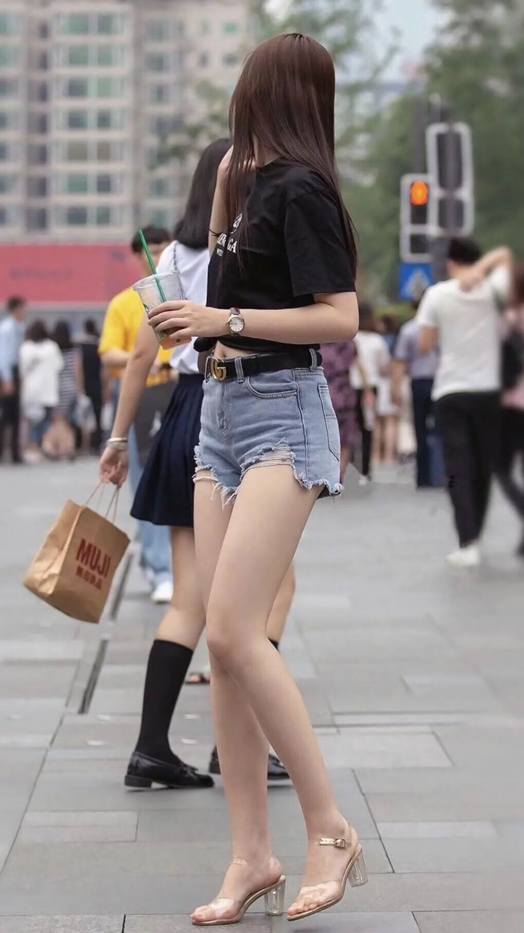 以下为你构思的文章标题与内容